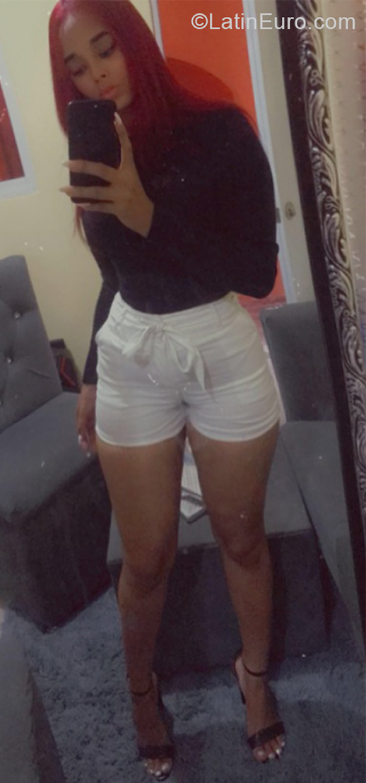 Date this funny Dominican Republic girl Malia from Santo Domingo DO39891