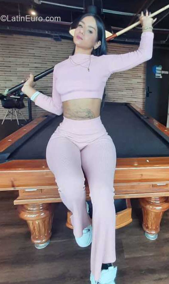 Date this foxy Colombia girl Albanys from Bogota CO31722