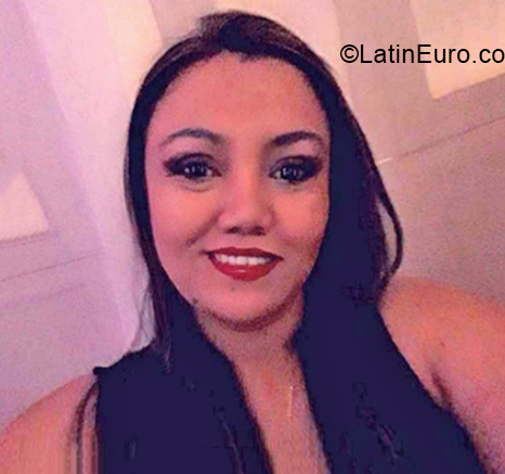 Date this gorgeous Colombia girl Gloria from Cartagena CO30392