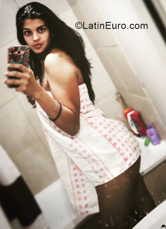 Date this funny Chile girl Sahara from Concepcion CL276