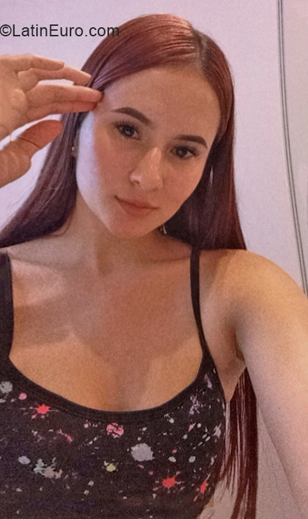 Date this lovely Colombia girl Vanessa from Río Negro CO30430