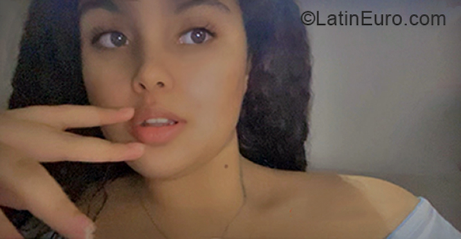 Date this voluptuous Peru girl Fabiola from Lima PE1896