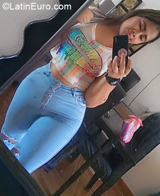 Date this good-looking Colombia girl Ivonne from Barranquilla CO30454