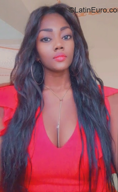 Date this sensual Dominican Republic girl Yasauri from La Romana DO39984