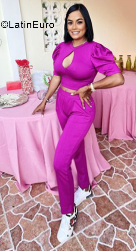 Date this good-looking Dominican Republic girl Yanny from Puerto Plata DO40051