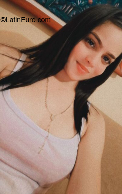 Date this hot Venezuela girl Danna from Venezuela VE4016