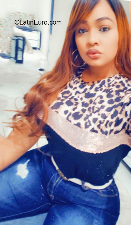 Date this hot Dominican Republic girl Lixa from Puerto Plata San Felipe DO40107