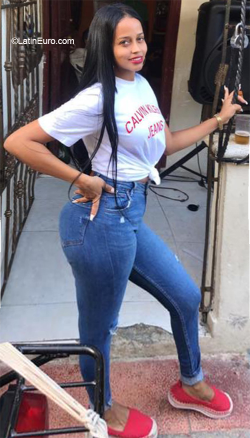 Date this georgeous Dominican Republic girl Annett from Puerto Plata DO40121