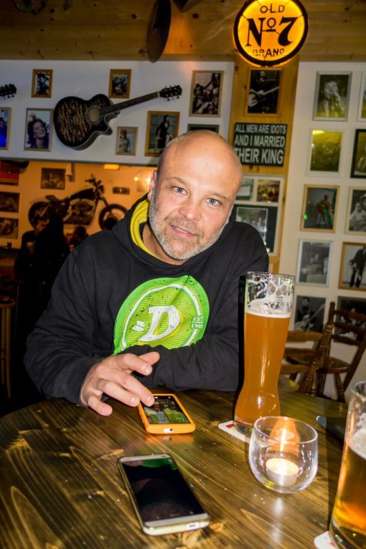 Date this georgeous Germany man Rafael from Frankfurt DE533