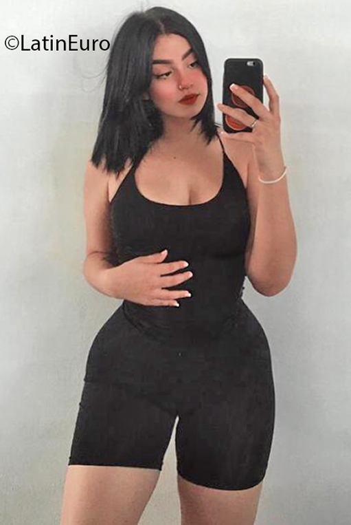 Date this foxy Venezuela girl Emma from Maracay VE4030
