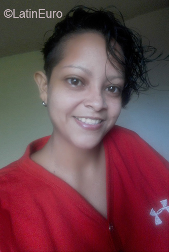 Date this happy Venezuela girl Alisson from Ciudad Guayana VE4042