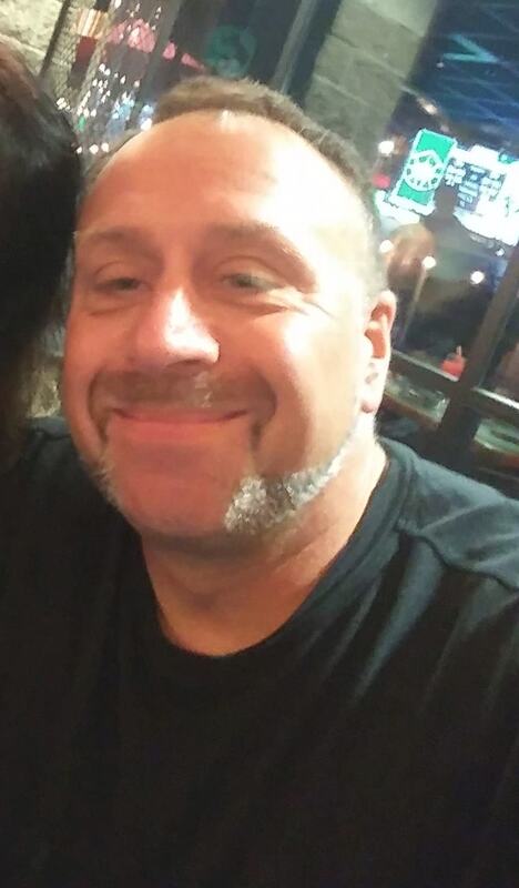 Date this happy United States man Dave from Milton US21396