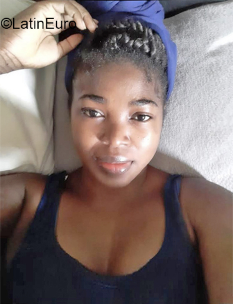 Date this athletic Dominican Republic girl Lizett from Santo Domingo DO40164