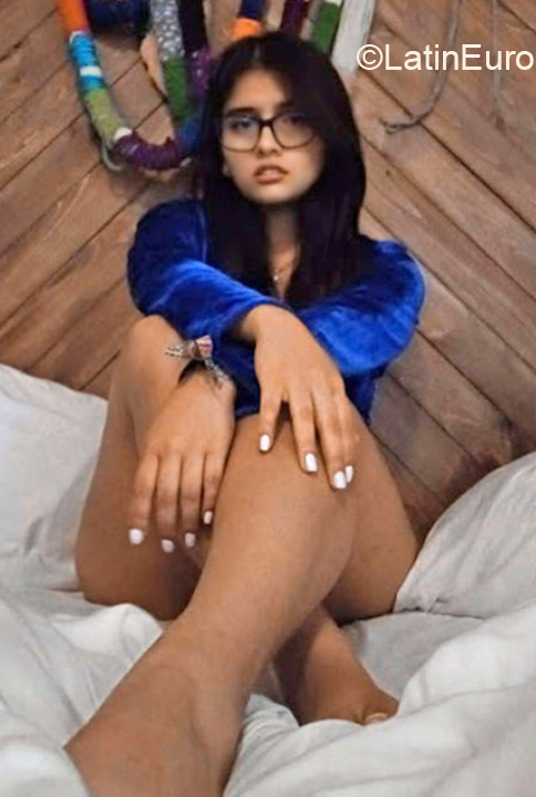 Date this sultry Peru girl Valeria from Lima PE1920