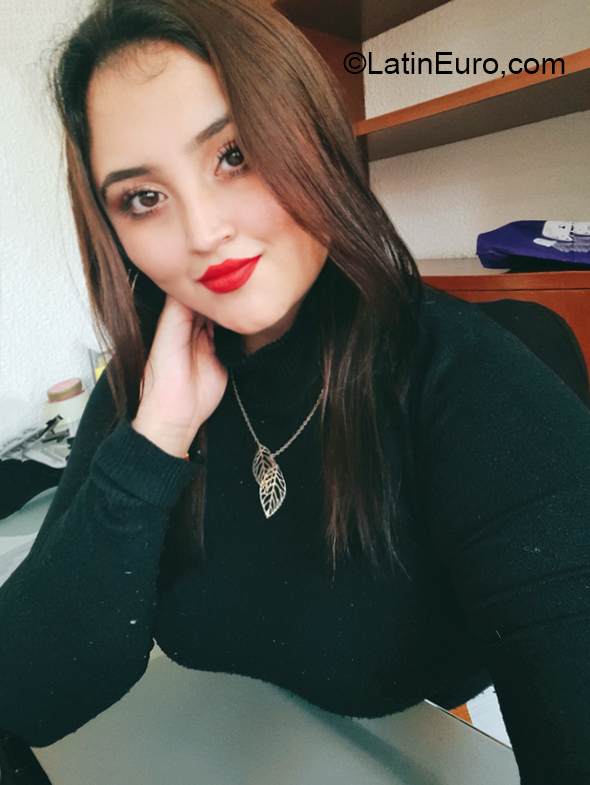 Date this passionate Mexico girl Stephany from Mexico City MX2486