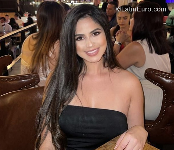 Date this happy Colombia girl Beatriz from Medellin CO30896