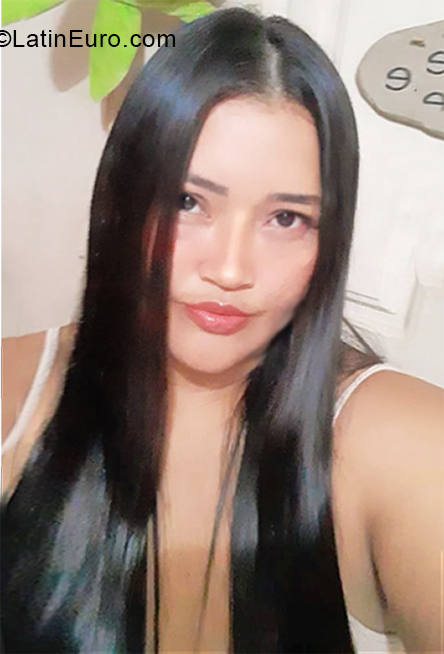 Date this sensual Brazil girl Neuziane from Coari BR11474