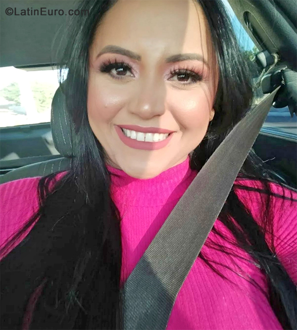 Date this cute Brazil girl Fabricia from Caucaia BR11486