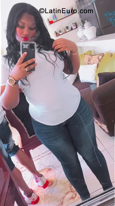 Date this exotic Dominican Republic girl Yoneiry from Santo Domingo DO40277
