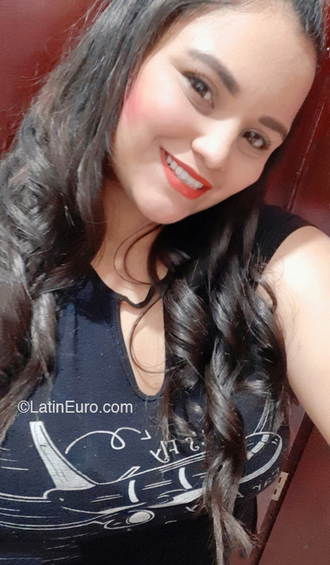 Date this sensual Colombia girl Erika from Bogota CO30976