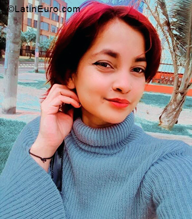 Date this nice looking Colombia girl Susi from Bogotá CO31023