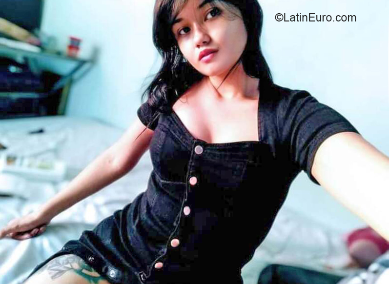 Date this sultry Colombia girl Hilda from Bucaramanga CO31031