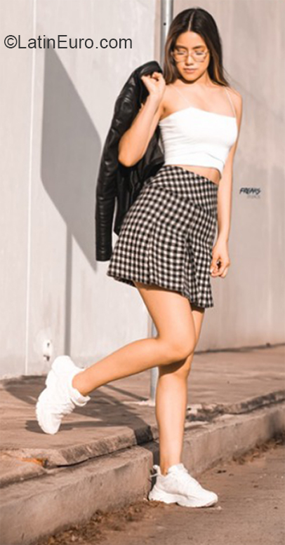 Date this beautiful Bolivia girl Beatriz from Santa Cruz BO132