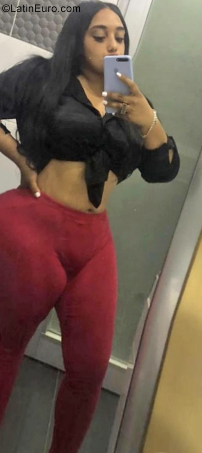Date this athletic Dominican Republic girl Yelissa from Santo Domingo DO40371