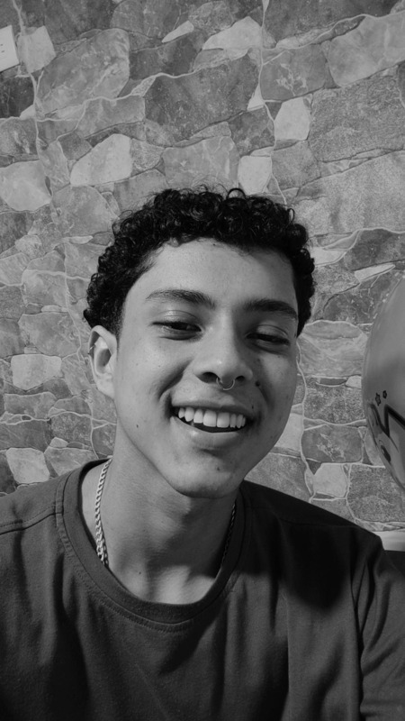 Date this happy Colombia man Sneyder from Medellín CO31112