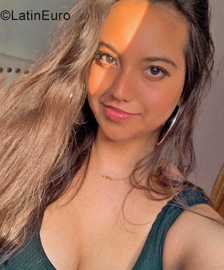 Date this gorgeous Spain girl Carla from Madrid ES676