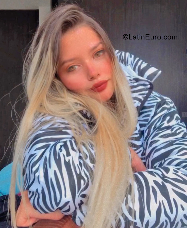Date this cute Colombia girl Maibel from Bogota CO31213
