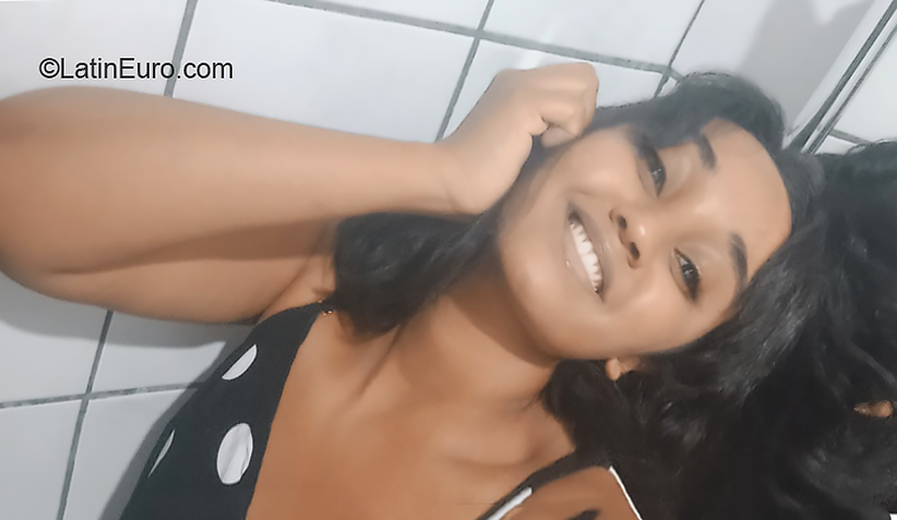 Date this delightful Brazil girl VANESSA from Belo Horizonte BR11605