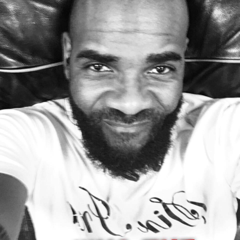 Date this hard body United States man Inq from Philadelphia US21560