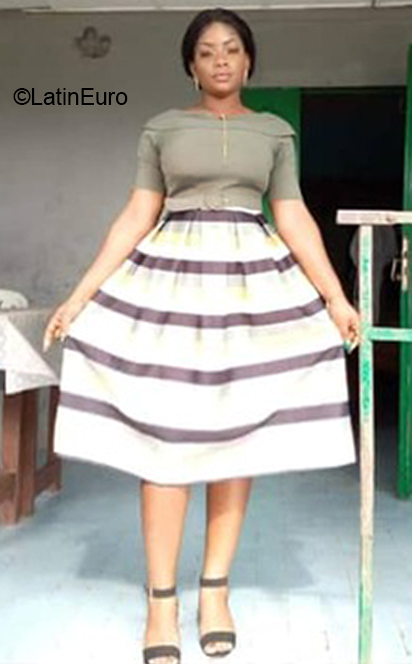 Date this hot United States girl Claire from Phoenix US25641