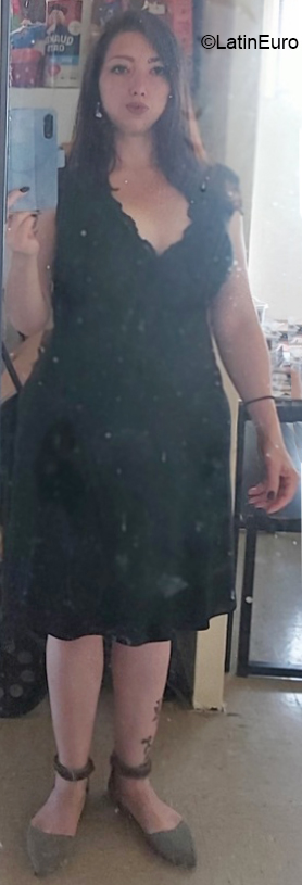 Date this young United States girl Yesenia from New York US21561