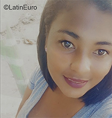 Date this gorgeous Dominican Republic girl Luisaury from Nagua DO40504