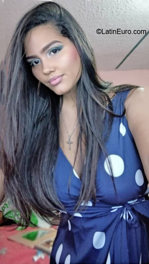 Date this georgeous Colombia girl Liz from Cartagena CO31298