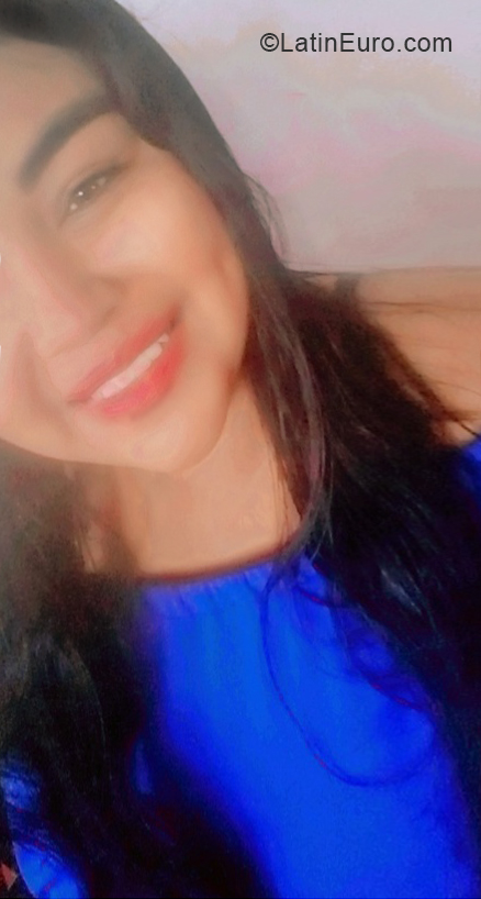 Date this nice looking Mexico girl Tayem from Juarez MX2557