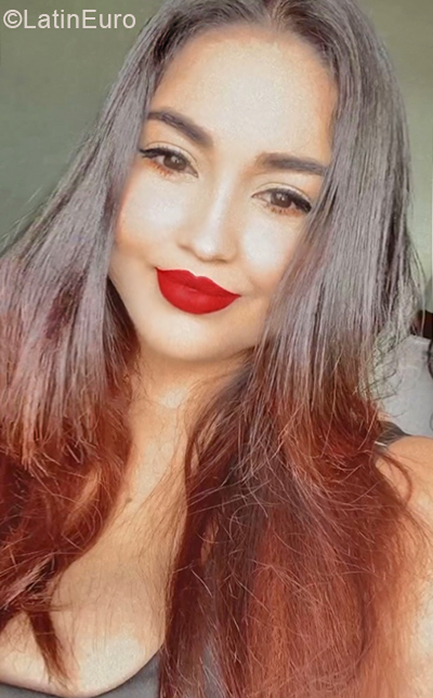 Date this lovely Brazil girl Beatriz from Belem BR11662