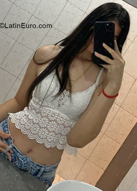 Date this pretty Peru girl Susan from Lima PE1976