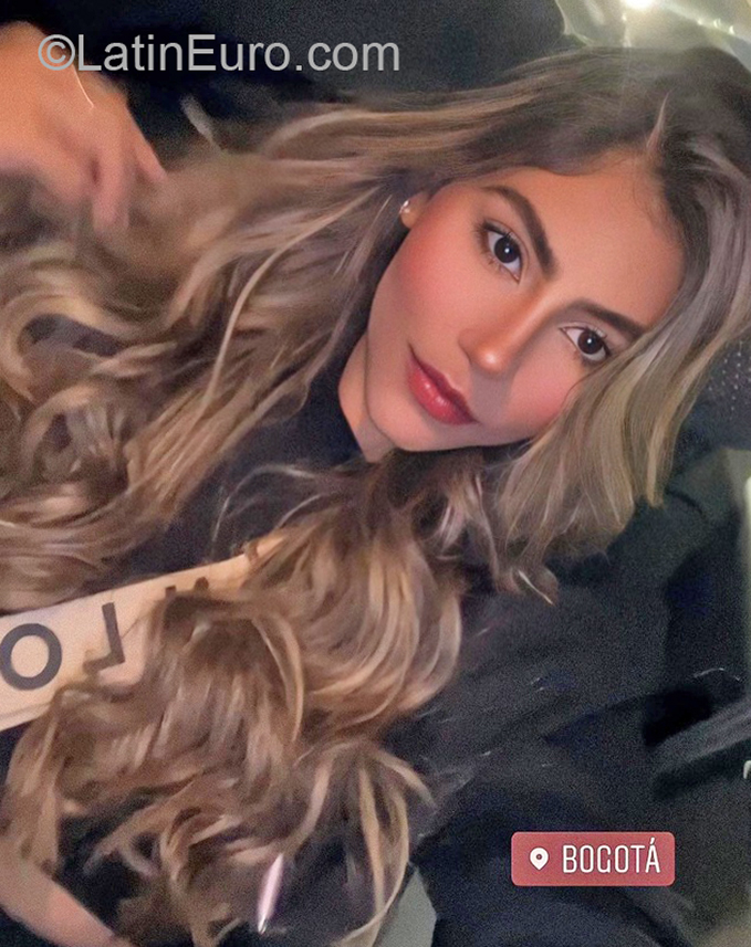 Date this passionate Colombia girl Daniela from Bogota CO31361