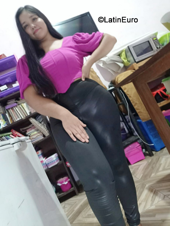Date this sensual Bolivia girl Rosa from Santa Cruz BO136