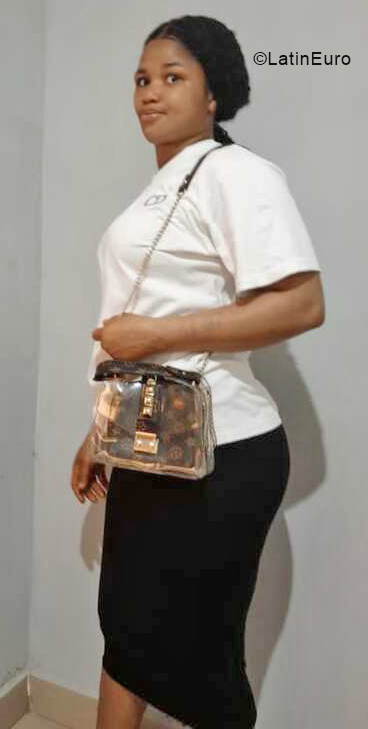 Date this charming Ghana girl Joyce from Accra GH186