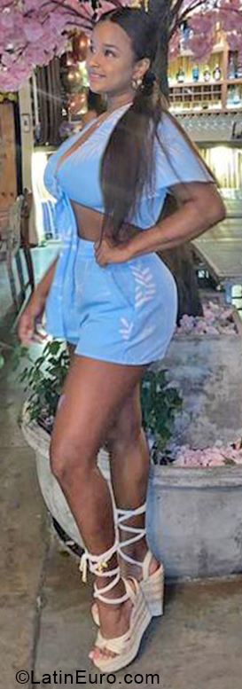 Date this hot Colombia girl Mishel from Cali CO31447