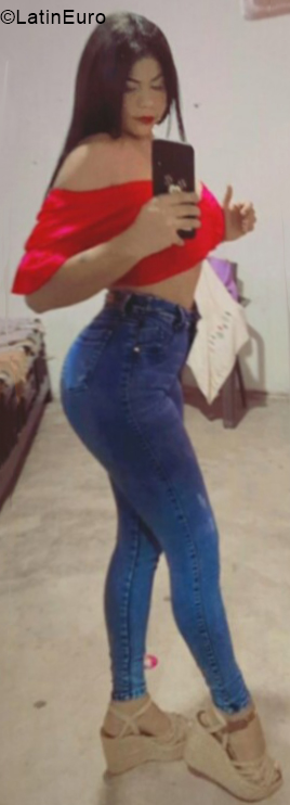 Date this pretty Colombia girl Rosa from Medellin CO31451