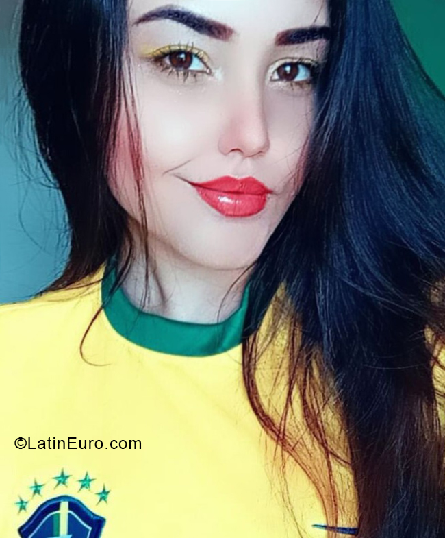 Date this nice looking Brazil girl Maria from Caruaru BR11701
