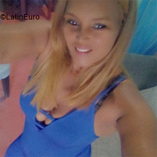 Date this charming Dominican Republic girl Yahaira from Santiago DO40668