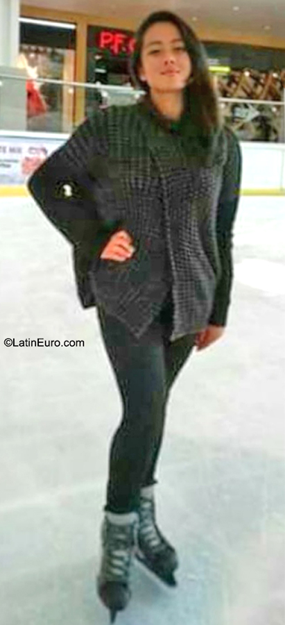 Date this pretty Mexico girl Margarita Lizeth from Ciudad de México MX2582