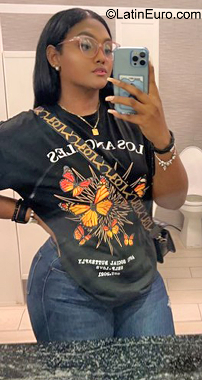 Date this delightful Dominican Republic girl Maria from Santiago DO40699