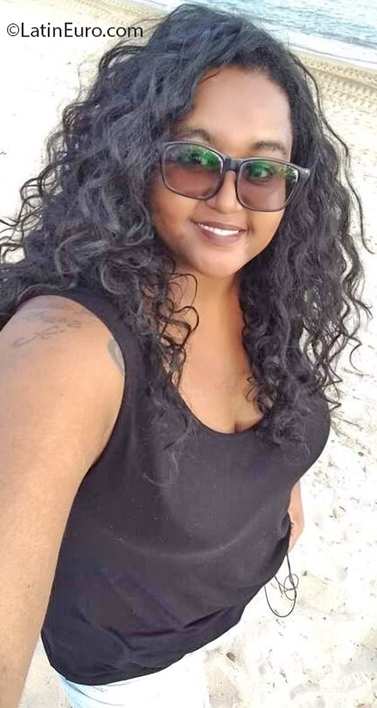 Date this lovely Brazil girl Juny from Caraguatatuba BR11801